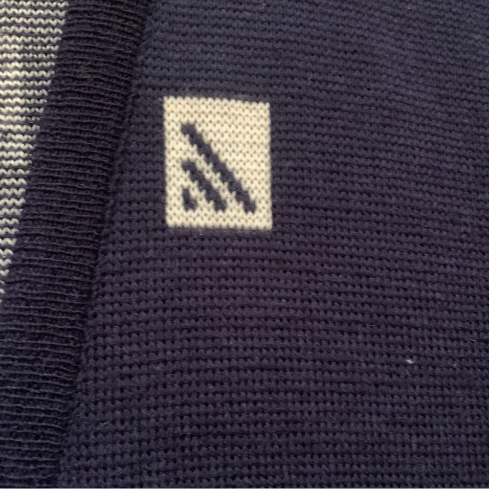 Vintage Pendleton Wool Cardigan Sweater Navy Blue Geometric Made in USA Medium - Picture 4 of 8